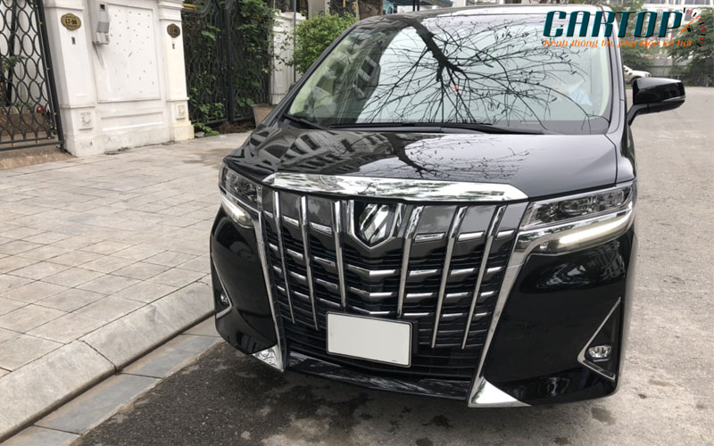 bat-gap-chuyen-co-mat-dat-toyota-alphard-dau-tien-lan-banh-tren-dat-ha-noi-1