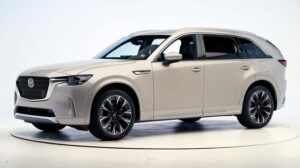 SUV Mazda CX-90 2024